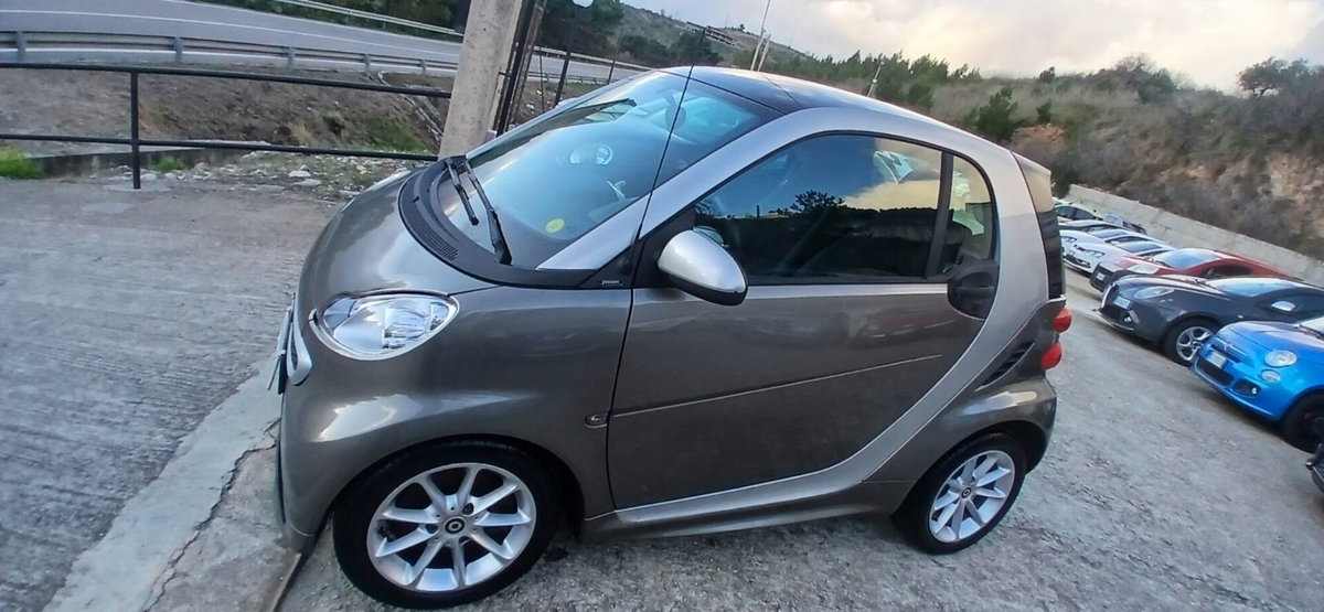 smart Fortwo 1000 52 kW MHD coupé passion (9)