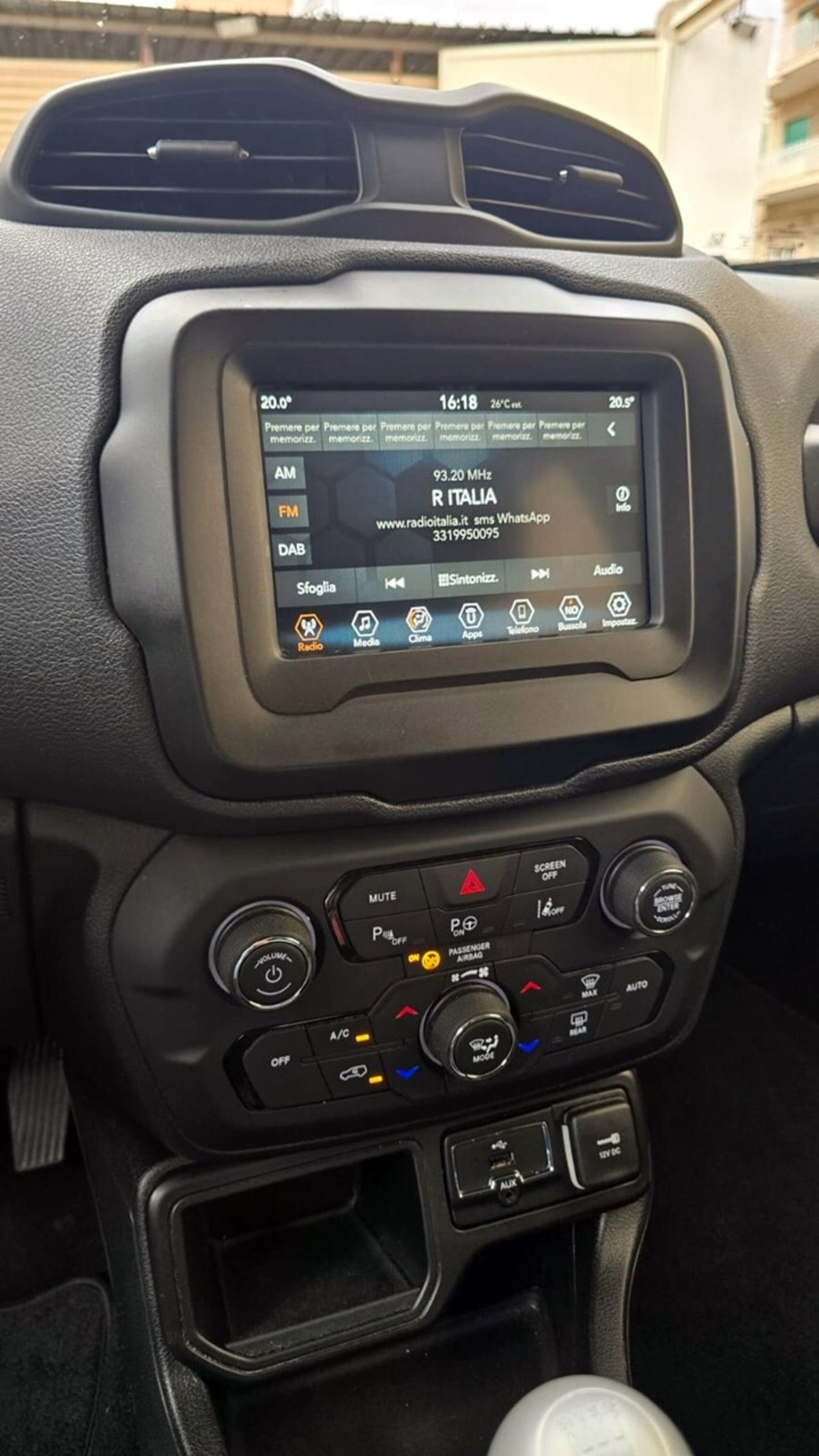 Jeep Renegade 1.6 Mjt 120 CV Limited (11)