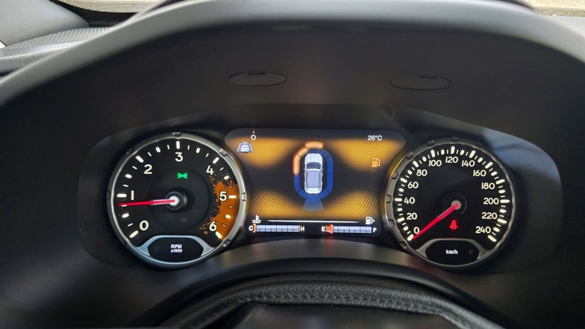 Jeep Renegade 1.6 Mjt 120 CV Limited (12)