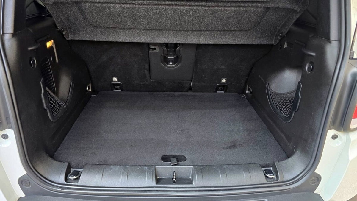 Jeep Renegade 1.6 Mjt 120 CV Limited (17)