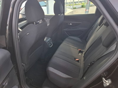 Peugeot 3008 BlueHDi 130 S&S EAT8 Active Pack (6)