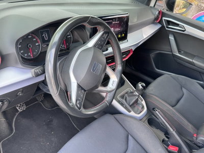 SEAT Arona 1.0 TGI FR (4)