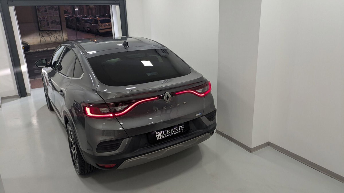 Renault Arkana Hybrid E-Tech 145 CV Techno (10)