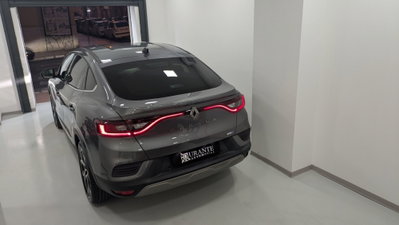 Renault Arkana Hybrid E-Tech 145 CV Techno (10)
