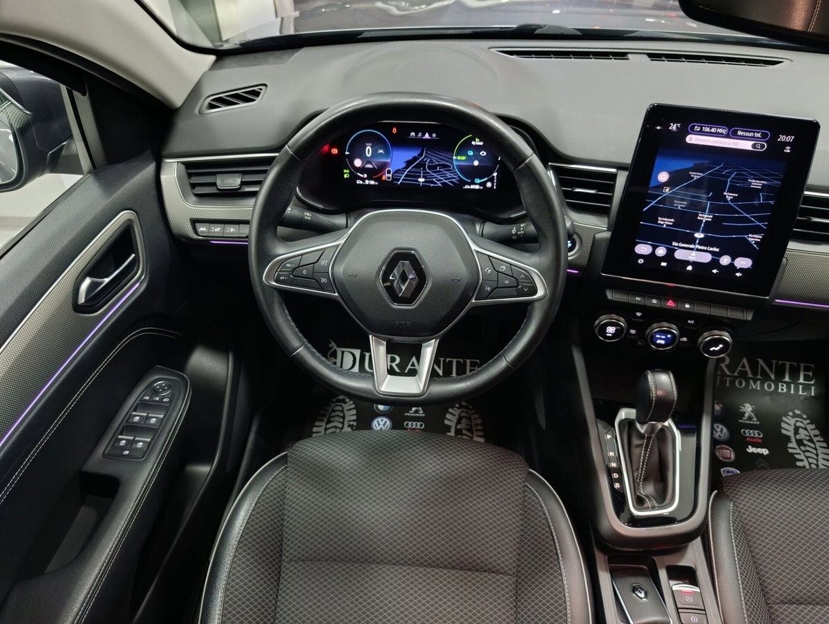 Renault Arkana Hybrid E-Tech 145 CV Techno (16)