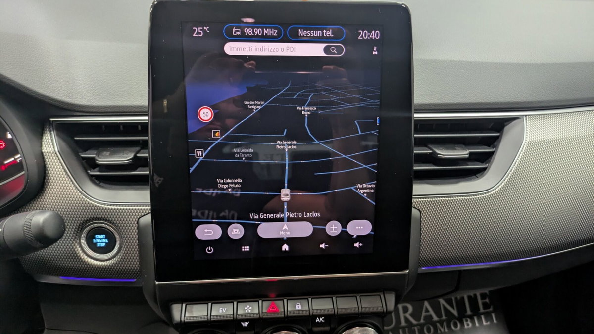 Renault Arkana Hybrid E-Tech 145 CV Techno (18)