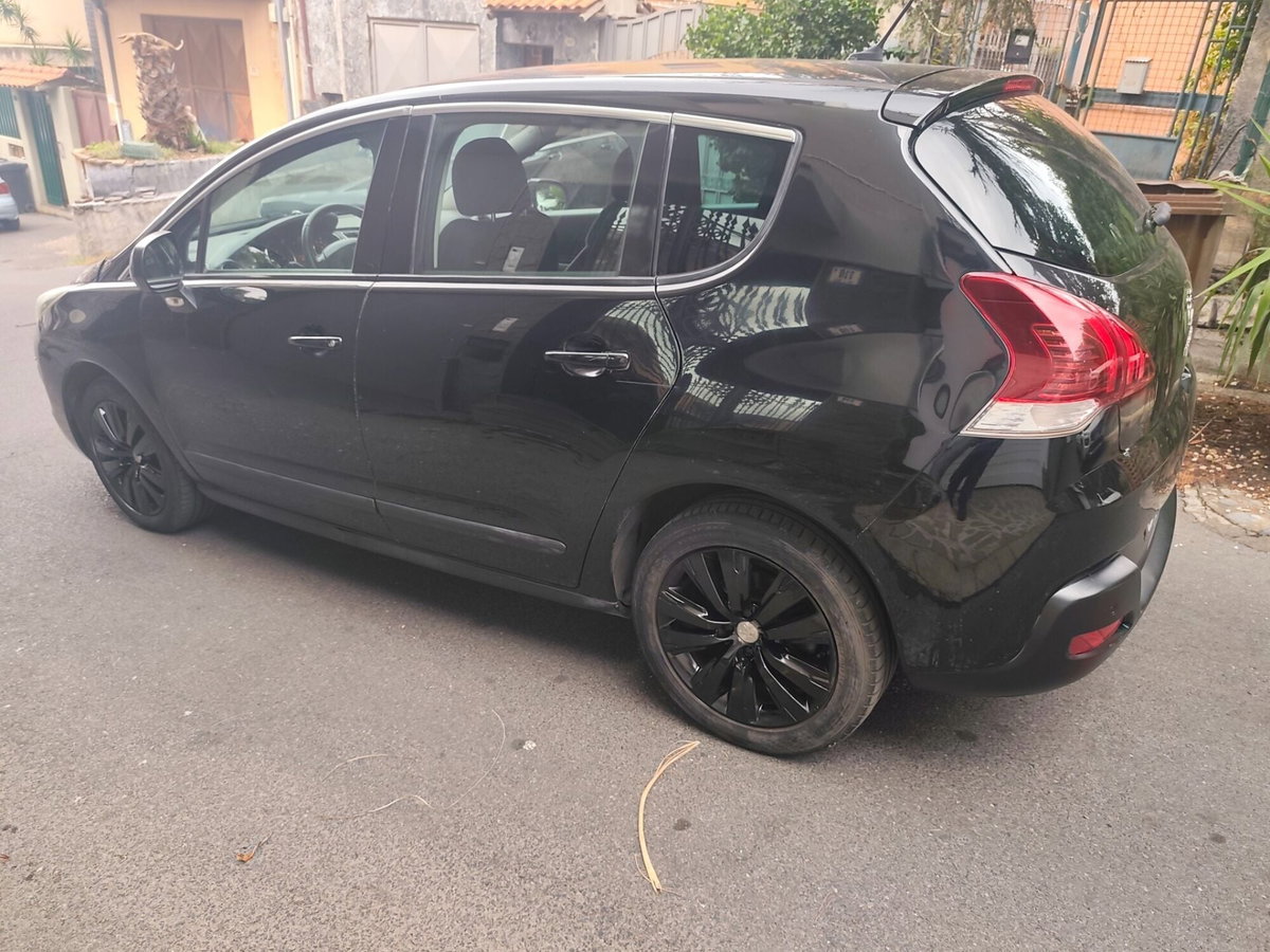 Peugeot 3008 1.6 HDi 115CV Active (6)