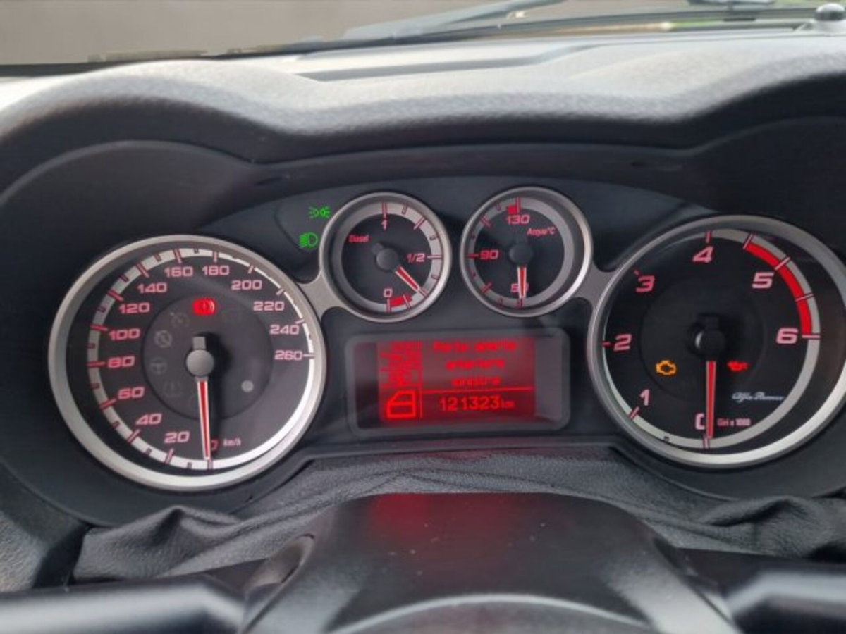 Alfa Romeo MiTo 1.3 JTDm 85 CV S&S Progression (11)