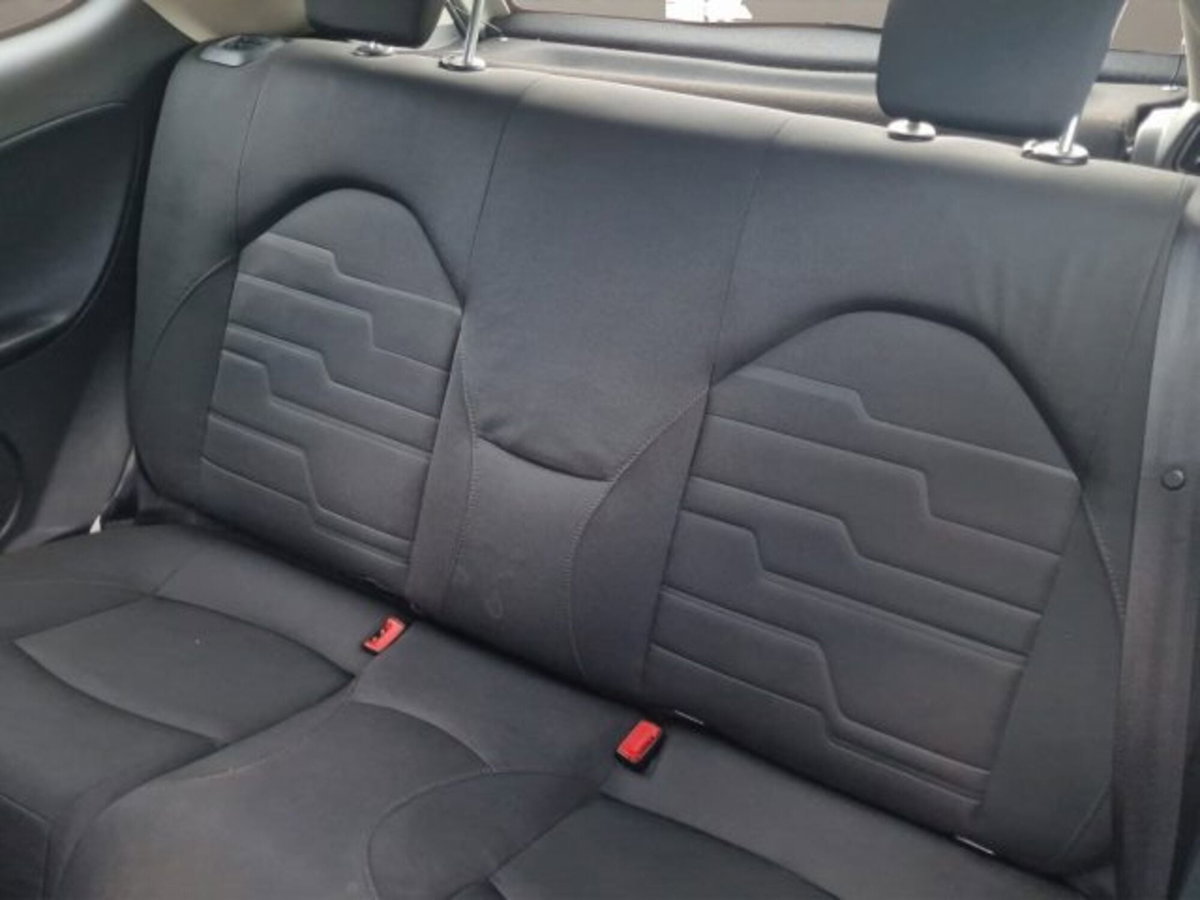 Alfa Romeo MiTo 1.3 JTDm 85 CV S&S Progression (13)