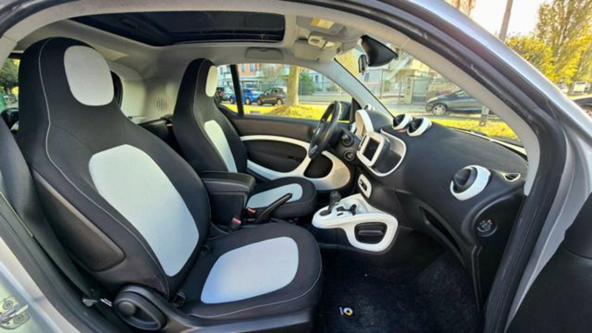 smart Fortwo EQ Velvet Black (15)