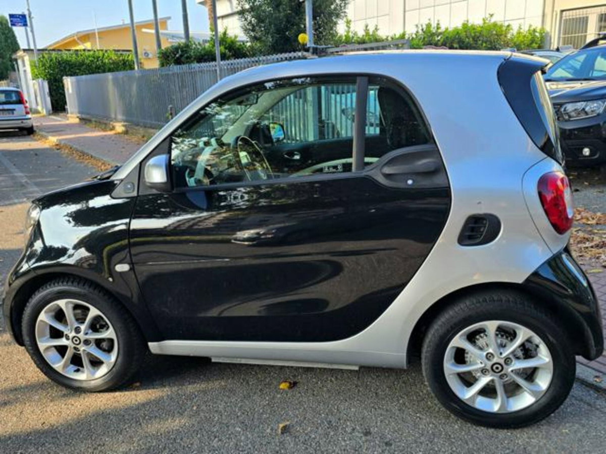 smart Fortwo EQ Velvet Black (3)