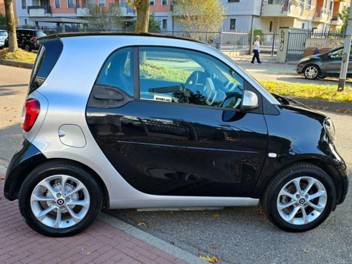 smart Fortwo EQ Velvet Black (9)