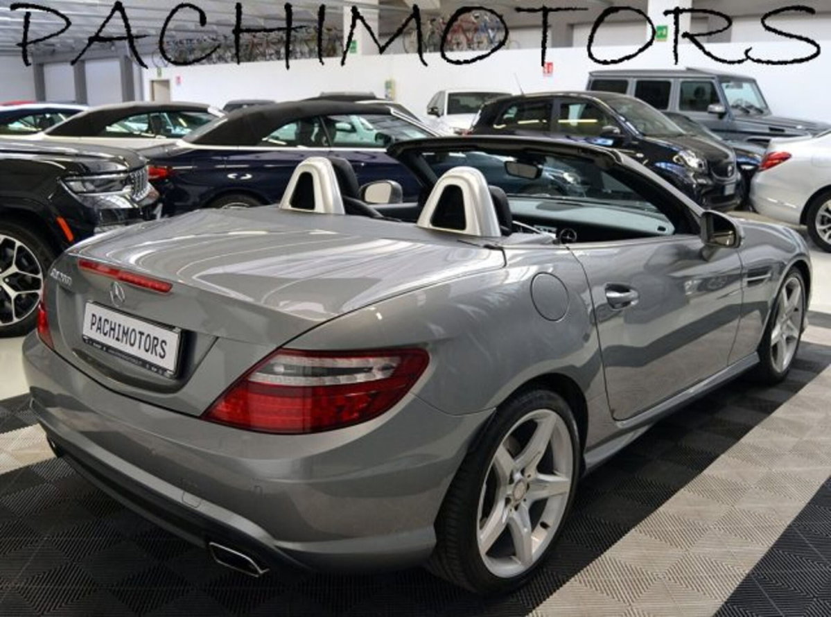 Mercedes-Benz SLK 200 CGI Premium (13)