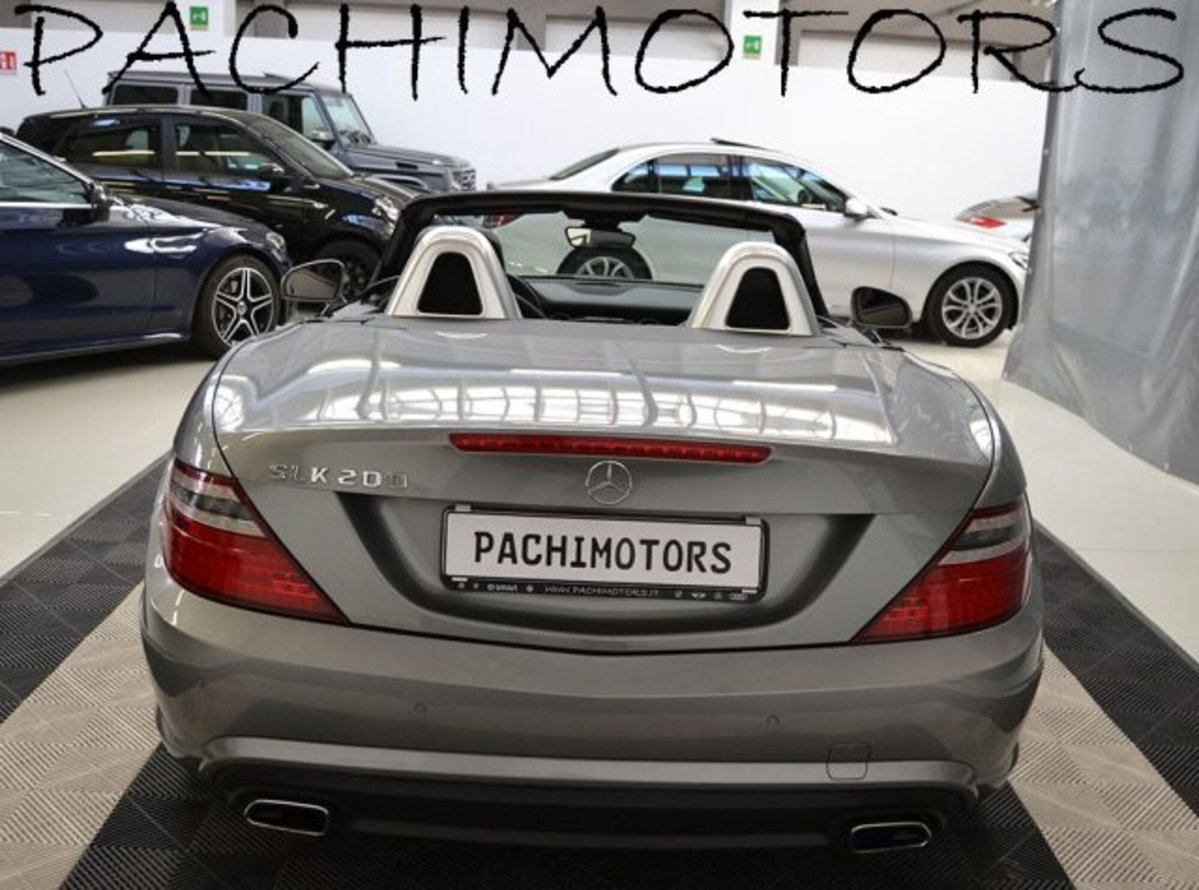 Mercedes-Benz SLK 200 CGI Premium (14)