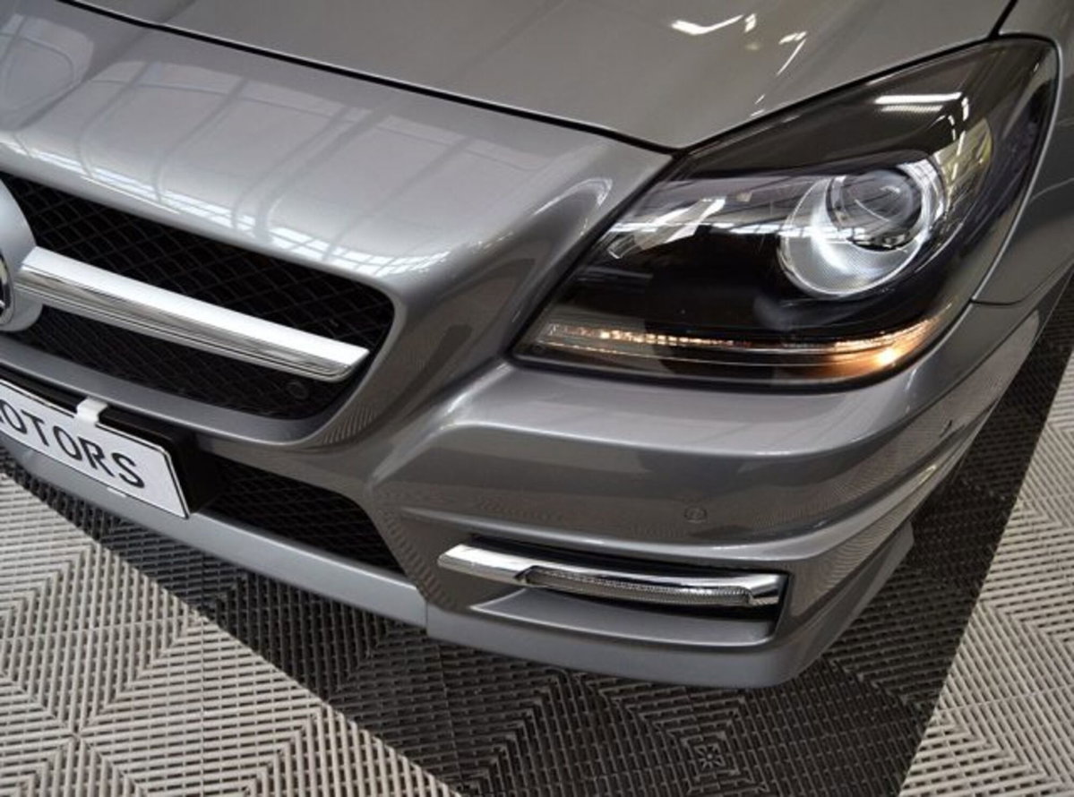 Mercedes-Benz SLK 200 CGI Premium (20)