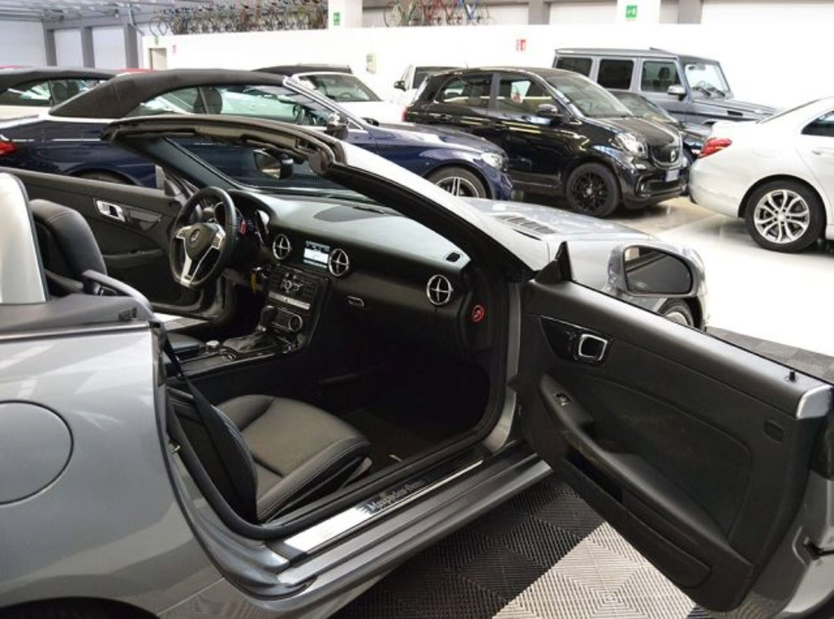 Mercedes-Benz SLK 200 CGI Premium (3)