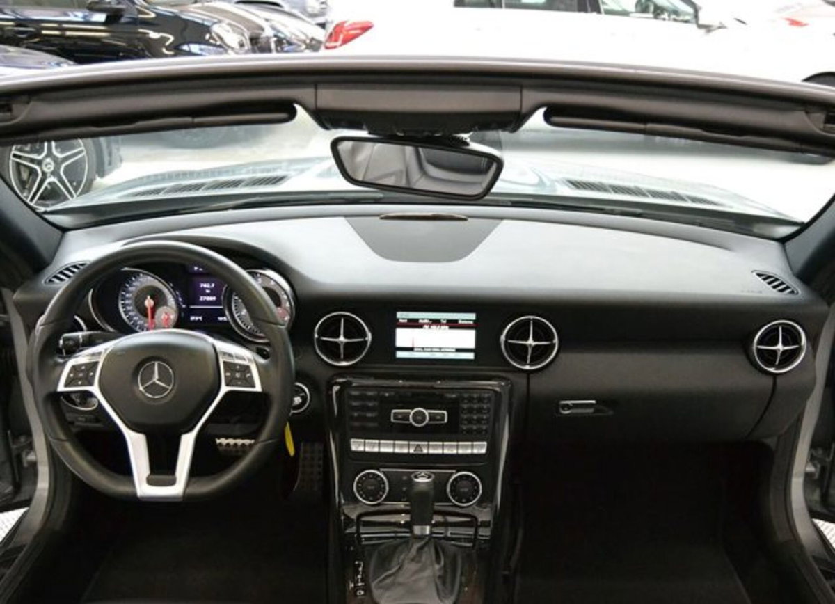 Mercedes-Benz SLK 200 CGI Premium (5)