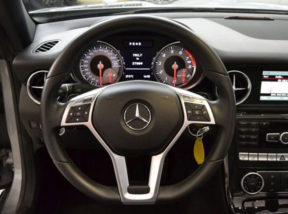 Mercedes-Benz SLK 200 CGI Premium (8)