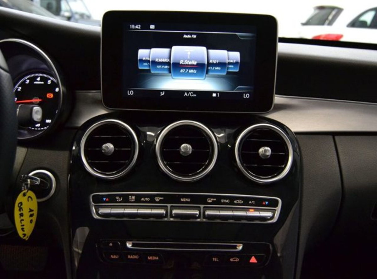 Mercedes-Benz Classe C 180 Sport (8)
