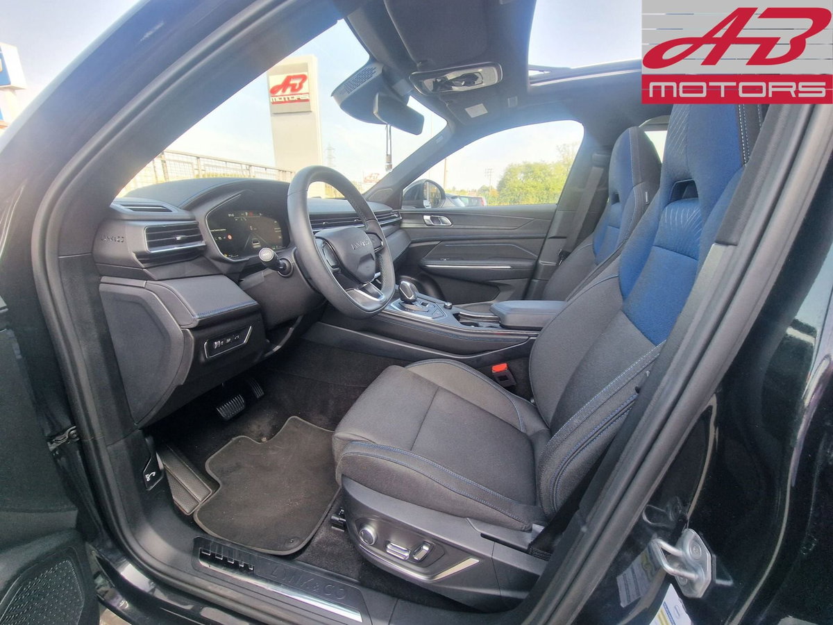 Lynk & Co 01 01 1.5 td phev (10)