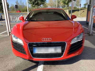 Audi R8 Coupé 4.2 V8 FSI quattro (2)
