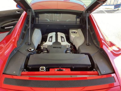Audi R8 Coupé 4.2 V8 FSI quattro (6)