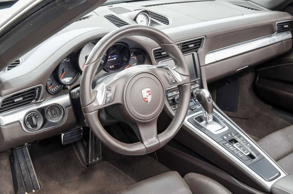 Porsche 911 Cabrio 3.8 Carrera 4S (16)
