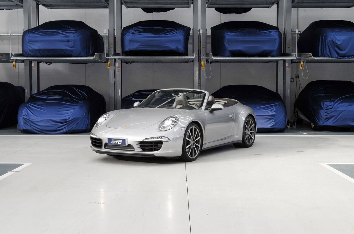 Porsche 911 Cabrio 3.8 Carrera 4S (3)