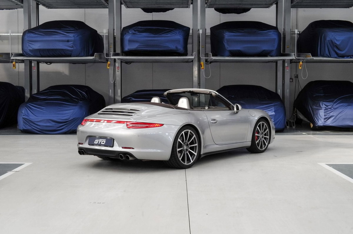 Porsche 911 Cabrio 3.8 Carrera 4S (9)
