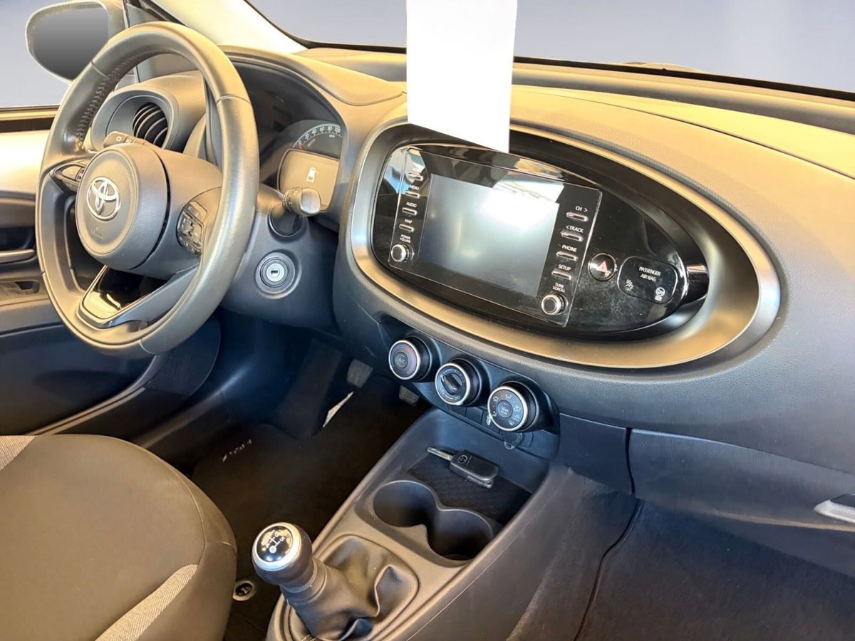 Toyota Aygo X 1.0 Trend 72cv (8)