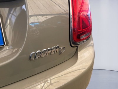 MINI Mini 1.5 Cooper D Hype 5 porte (9)