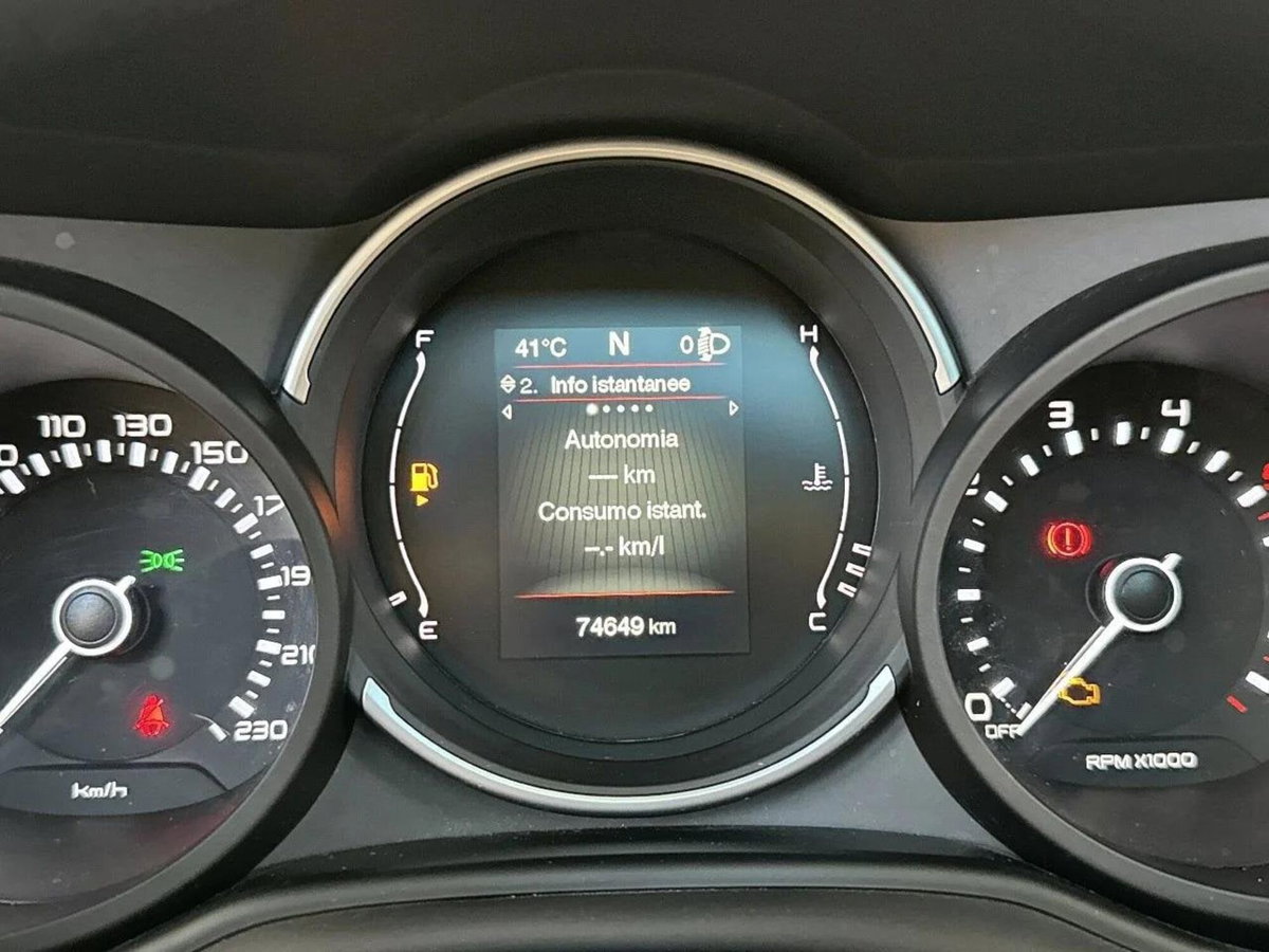 Fiat 500L 1.3 Multijet 95 CV Dualogic Lounge (9)
