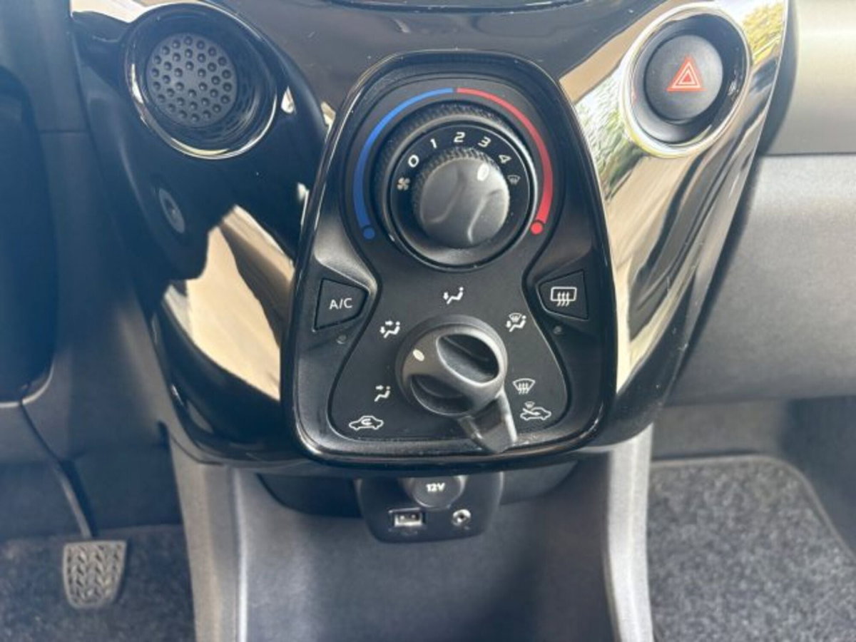 Citroen C1 Airscape C1 Airscape VTi 68 5 porte Shine (18)