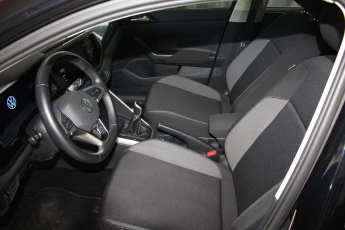 Volkswagen Polo 1.0 Life 80cv (9)