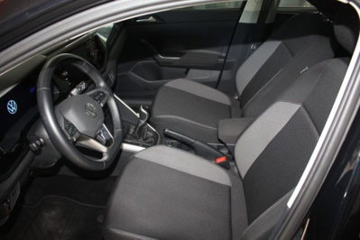 Volkswagen Polo 1.0 Life 80cv (9)