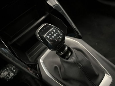 Peugeot 208 1.2 turbo Style 100cv (20)