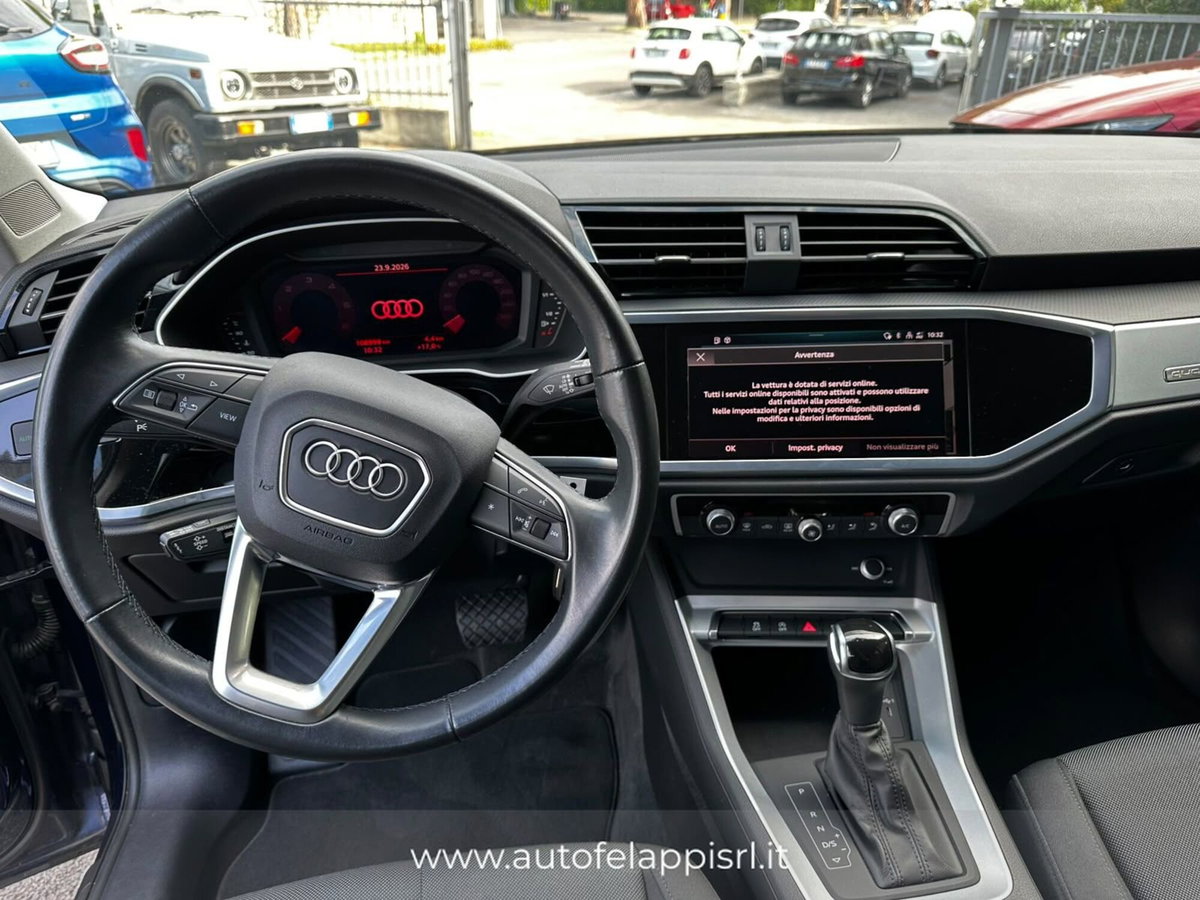 Audi Q3 35 TDI quattro S tronic Business (10)