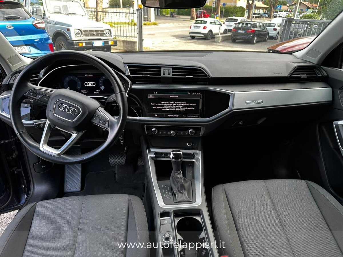 Audi Q3 35 TDI quattro S tronic Business (11)