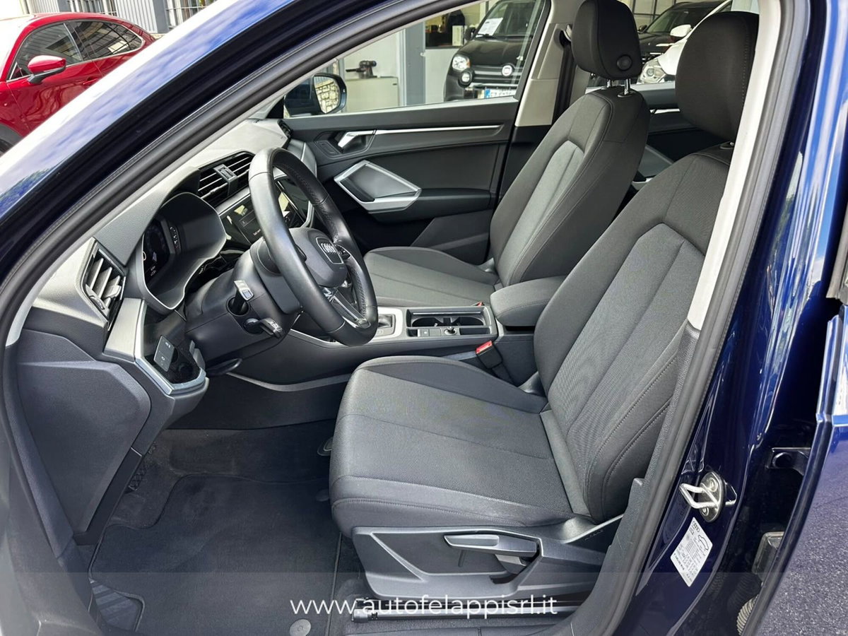Audi Q3 35 TDI quattro S tronic Business (17)