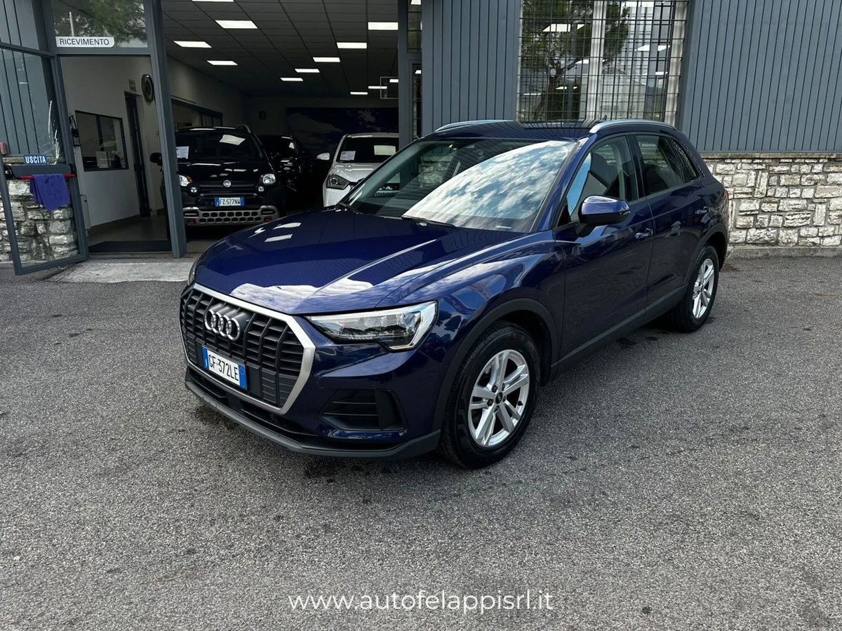 Audi Q3 35 TDI quattro S tronic Business (2)