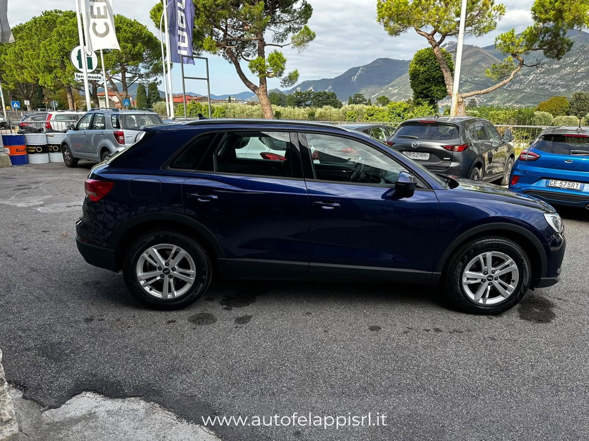 Audi Q3 35 TDI quattro S tronic Business (6)