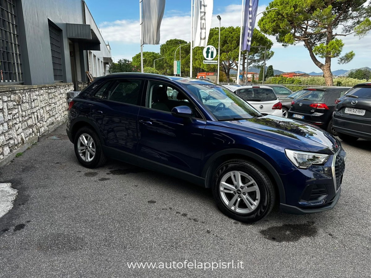 Audi Q3 35 TDI quattro S tronic Business (7)