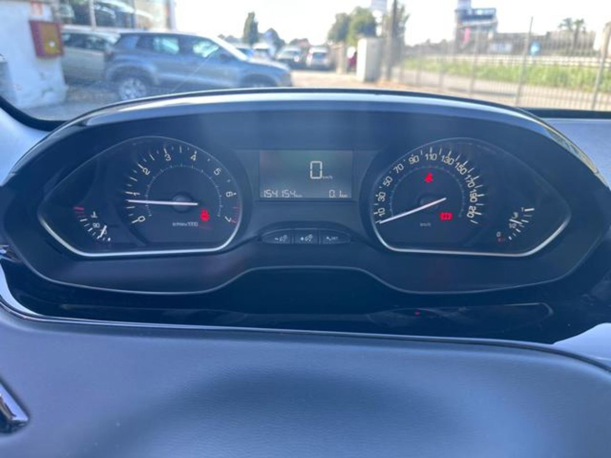 Peugeot 208 82 5 porte Allure (11)