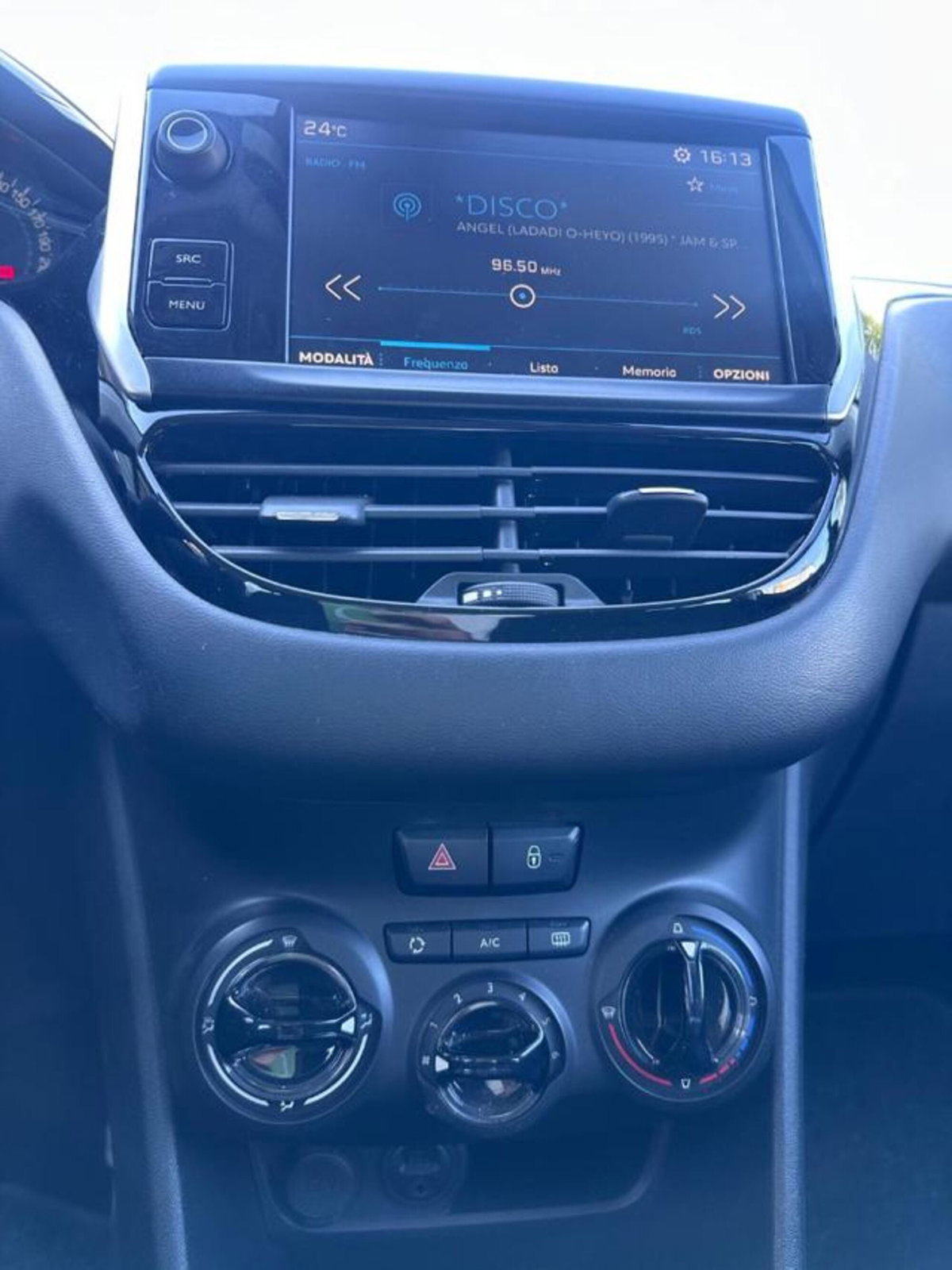 Peugeot 208 82 5 porte Allure (12)