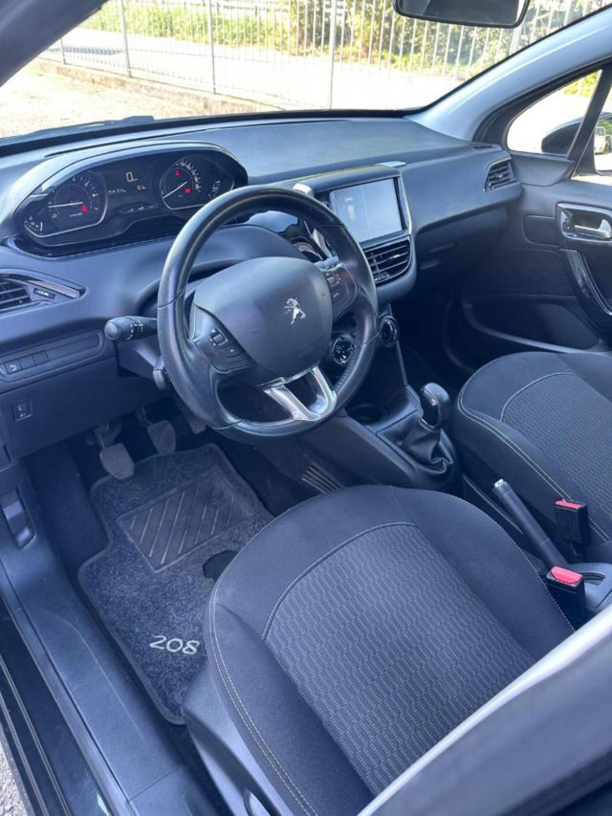 Peugeot 208 82 5 porte Allure (14)