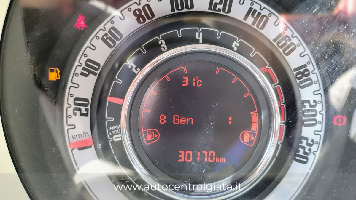Fiat 500 1.0 Hybrid Club (4)