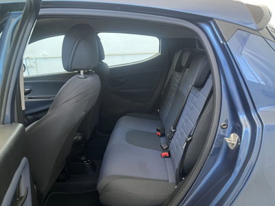 Lancia Ypsilon 1.2 69 CV 5 porte GPL Ecochic Alberta Ferretti (8)