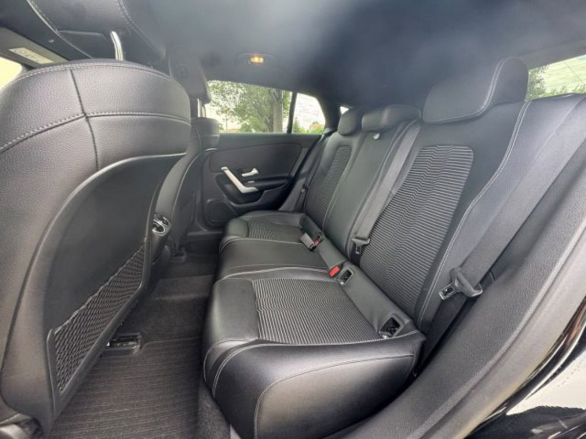 Mercedes-Benz CLA Shooting Brake 200 d Automatic Shooting Brake Business (17)