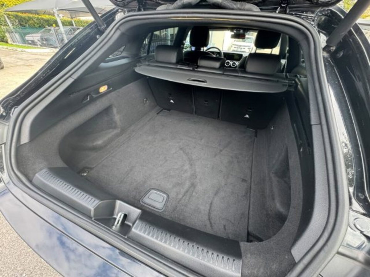 Mercedes-Benz CLA Shooting Brake 200 d Automatic Shooting Brake Business (19)