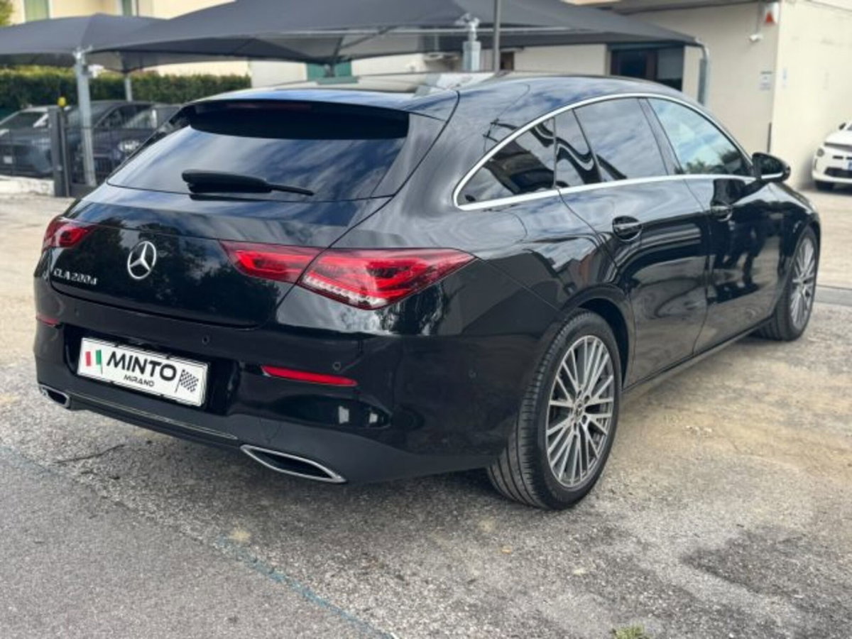 Mercedes-Benz CLA Shooting Brake 200 d Automatic Shooting Brake Business (3)